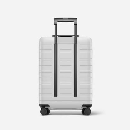 H5 Air Cabin Luggage | 33L Horizn Studios